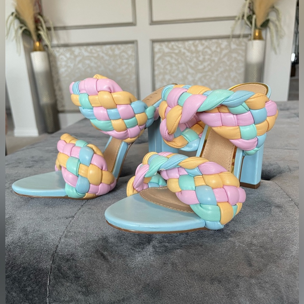 Soft multicolored block heels. Super comfy and cute for summertime.